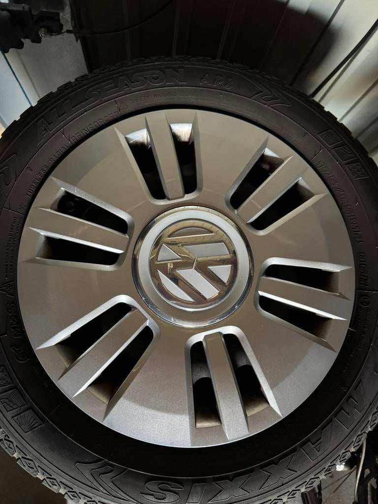 VW Up velgen met All season banden, Auto-onderdelen, Banden en Velgen, Ophalen, 14 inch, Gebruikt, 175 mm