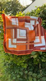 Creation Pierbert shawl, met vakken wit/oranje., Kleding | Dames, Mutsen, Sjaals en Handschoenen, Ophalen of Verzenden, Zo goed als nieuw