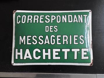 Emaille reclamebord Hachette beschikbaar voor biedingen