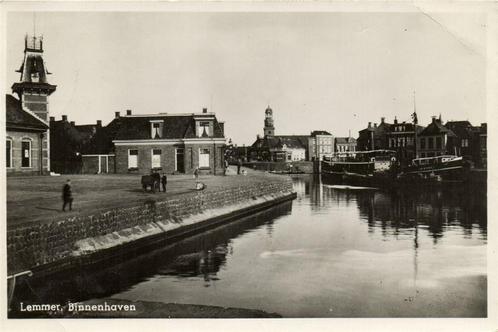 Lemmer, Binnehaven - boot volk - 1949 gelopen, Verzamelen, Ansichtkaarten | Nederland, Gelopen, Friesland, 1940 tot 1960, Ophalen of Verzenden