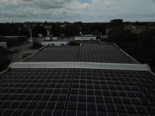 Zonnepanelen 1388 stuks incl. omvormers IN PRIJS VERLAAGD !!, Doe-het-zelf en Verbouw, Zonnepanelen en Toebehoren, Zo goed als nieuw