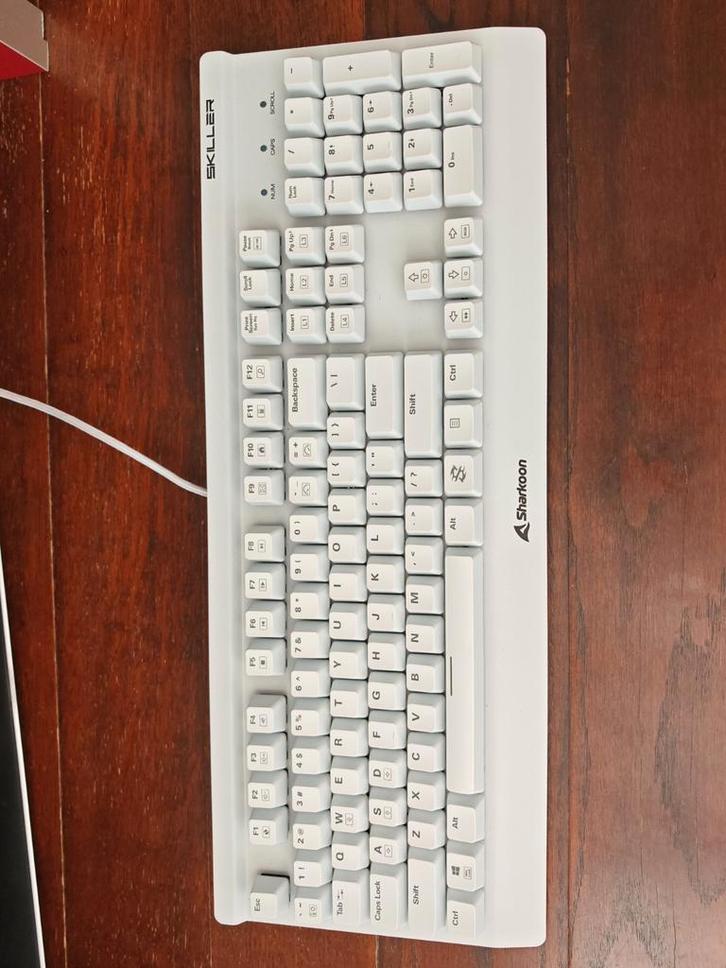 Sharkoon SKILLER SGK3, Computers en Software, Toetsenborden, Zo goed als nieuw, Qwerty, Ophalen of Verzenden