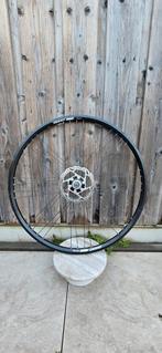 ✅️Voorwiel van Giant met naafdynamo en schijf 28 inch, Ophalen, Gebruikt, Giant