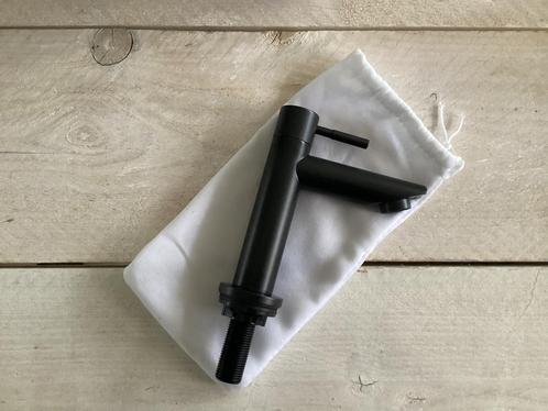 Fonteinkraan INK - 14.9cm - koudwater - messing zwart mat, Huis en Inrichting, Badkamer | Badkamermeubels, Zo goed als nieuw, Overige typen