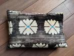 Ikat kussen 60 x 40 velvet zijde katoen, Huis en Inrichting, Woonaccessoires | Kussens, Ophalen of Verzenden, Nieuw, Vierkant