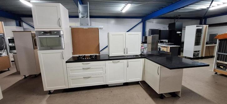 Complete keuken Compleet met APP 120Keukens op voorraad 2835, Huis en Inrichting, Keuken | Complete keukens, Zo goed als nieuw