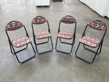 4 nette klapstoelen beschikbaar voor biedingen
