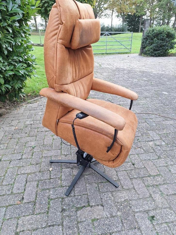 Luxe staop stoel / relaxfauteuil sta op / verwarming / relax, Huis en Inrichting, Fauteuils, Gebruikt, Metaal, Stof, 50 tot 75 cm