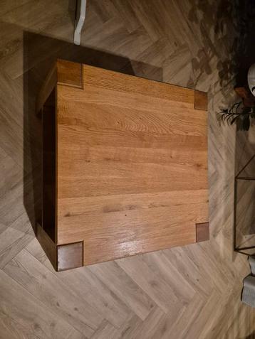 Houten Bijzettafel / Salontafel beschikbaar voor biedingen