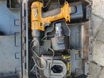 Dewalt accu schroefmachine met 2 accu's, Doe-het-zelf en Verbouw, Gereedschap | Boormachines, Ophalen, Gebruikt, Minder dan 400 watt