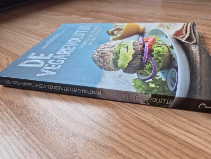 Nieuwstaat: de vegarevolutie, Boeken, Kookboeken, Zo goed als nieuw, Vegetarisch, Ophalen of Verzenden