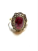 14k gouden ring met een granaatsteen, ., Ophalen of Verzenden, ., Met edelsteen