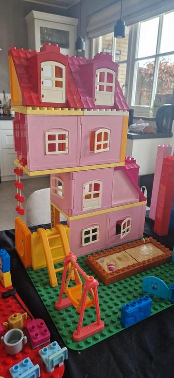 Heel veel Duplo speelgoed beschikbaar voor biedingen