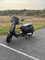 Vespa scooter, mat zwart, 2018, Ophalen, Gebruikt, Overige modellen, Maximaal 45 km/u