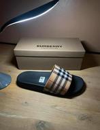 Burberry slippers slides badslippers zwart, Ophalen of Verzenden, Zo goed als nieuw, Zwart