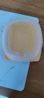 Tupperware cheesmart, Ophalen of Verzenden, Gebruikt, Geel, Bus of Trommel