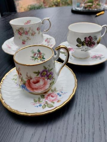 Kop en schotels Fine Bone China beschikbaar voor biedingen