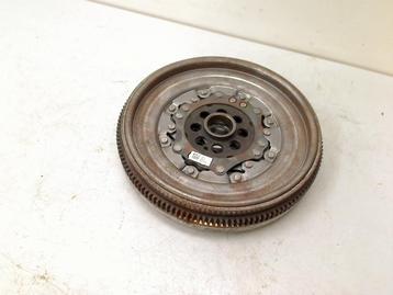 VLIEGWIEL Audi A3 Sportback (8VA / 8VF) (06K105266L) beschikbaar voor biedingen