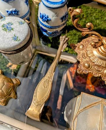 Vintage Tang Leeuwenpoot  beschikbaar voor biedingen