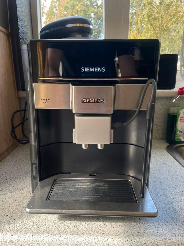 Siemens Eq6 s800 koffiemachine, Witgoed en Apparatuur, Koffiezetapparaten, Gebruikt, Gemalen koffie, Koffiebonen, Koffiemachine