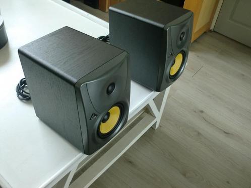 Behringer TRUTH actieve studiomonitor 2 X onderhoud gehad., Audio, Tv en Foto, Luidsprekers, Refurbished, Front, Rear of Stereo speakers