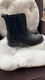 Laarsjes Clarks maat 41 zwart leder zgan, Kleding | Dames, Zwart, Lage of Enkellaarzen, Ophalen of Verzenden, Zo goed als nieuw