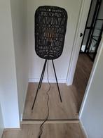 Mooie zwarte lamp, Huis en Inrichting, Lampen | Vloerlampen, Ophalen of Verzenden, Nieuw, Minder dan 100 cm