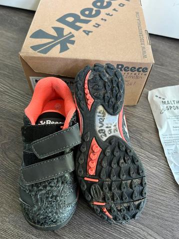 Korfbal hockey reece kunstgras veldschoenen noppen 26 27 28 beschikbaar voor biedingen