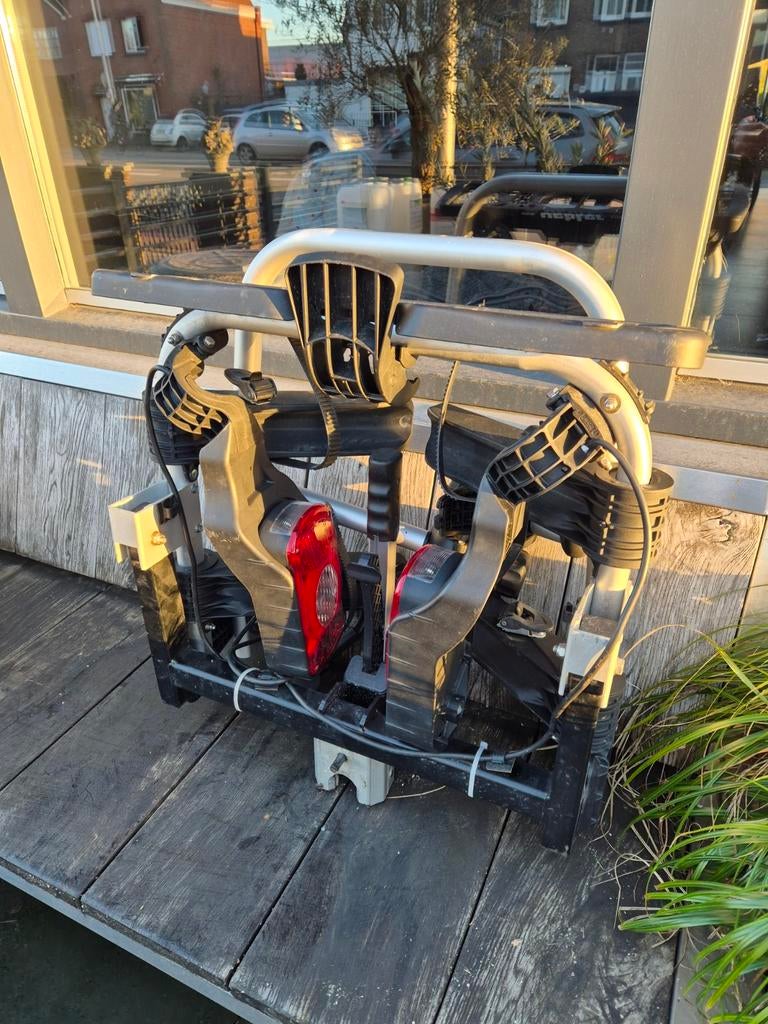Topmodel uebler x21 fietsendrager voor 2 fietsen - Uebler, Auto diversen, Fietsendragers, Gebruikt, Ophalen of Verzenden, 2 fietsen