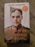 Spion in Smoking - Victor Laurentius, Ophalen of Verzenden