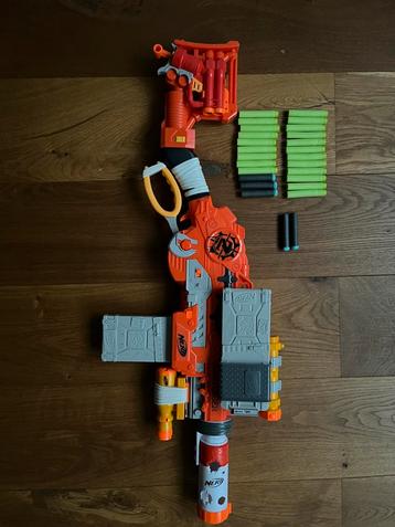 Nerf zombie strike scravenger.  beschikbaar voor biedingen