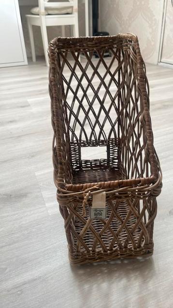 Riviera maison rieten boeken houder beschikbaar voor biedingen