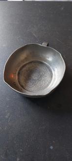 Antiek Tinnen Bakje met Bloemmotief, Antiek en Kunst, Antiek | Tin, Ophalen of Verzenden