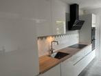 Hoogglans keuken (2019)met kokendwaterkraan en inductieplaat, Huis en Inrichting, Keuken | Complete keukens, Ophalen, Gebruikt