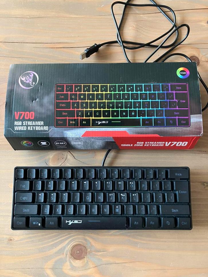 Gaming toetsenbord HXSJ V700 - RGB - Qwerty, Computers en Software, Toetsenborden, Zo goed als nieuw, Qwerty, Bedraad, Gaming toetsenbord