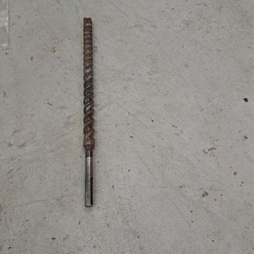 Beton boor 30 mm 450 mm lang  beschikbaar voor biedingen