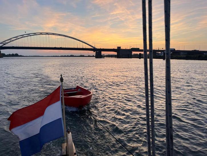 Pioner bootje 10 rood, Watersport en Boten, Zeilen en Zeiltoebehoren, Gebruikt, Minder dan 15 m², Ophalen
