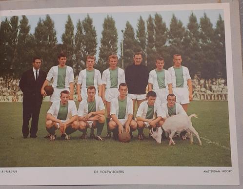 Voetbal boek 1958/1959, Verzamelen, Sportartikelen en Voetbal, Gebruikt, Poster, Plaatje of Sticker, Ophalen of Verzenden
