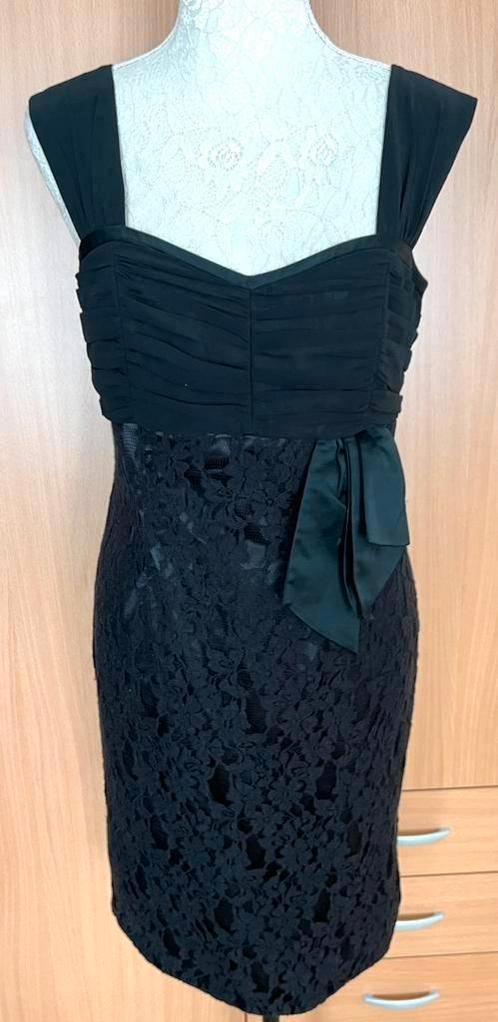 Addy van den Krommenacker jurk maat 38, Kleding | Dames, Jurken, Zo goed als nieuw, Maat 38/40 (M), Zwart, Knielengte, Ophalen of Verzenden