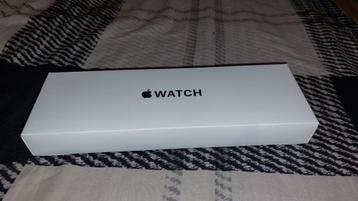 Apple watch SE 2024 44mm 2nd gen starlight  beschikbaar voor biedingen