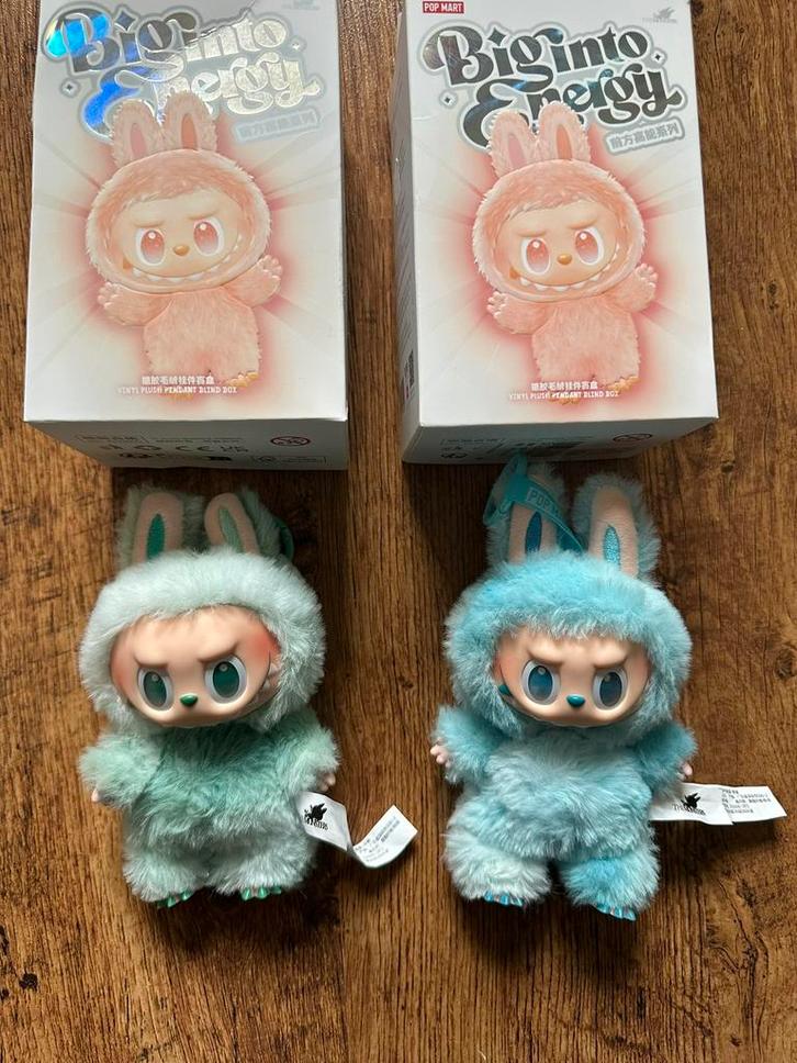 Originele Popmart Labubu Big into Energy 2x, Verzamelen, Speelgoed, Zo goed als nieuw, Ophalen of Verzenden