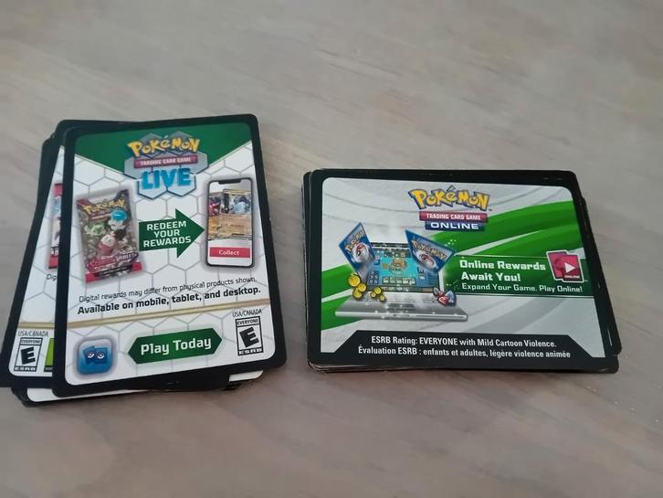 Pokemon code cards 51 stuks, Hobby en Vrije tijd, Verzamelkaartspellen | Pokémon, Nieuw, Ophalen of Verzenden