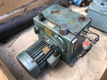Hydrauliek unit #10 beschikbaar voor biedingen
