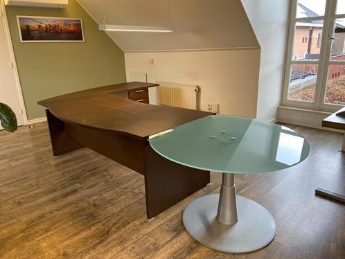 2 mooie grote houten bureaus (met glazen tafel), Huis en Inrichting, Bureaus, Gebruikt, Bureau, Ophalen