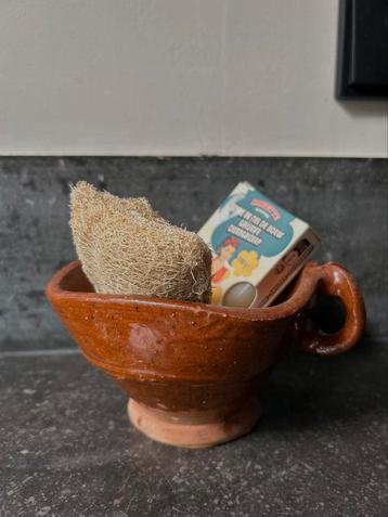 Oude Vuurtest aardewerk half geglazuurd beschikbaar voor biedingen