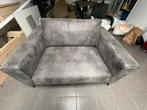 Mooie grijze Loveseat, Ophalen, Zo goed als nieuw, Leer, 75 tot 100 cm