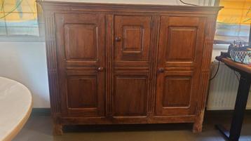 Antieke Spaanse kast eiken. Retro Vintage beschikbaar voor biedingen