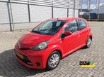 Toyota Aygo - 2014- 5 DEURS + NIEUWE APK + Airco + Navigatie, Voorwielaandrijving, Stof, Zwart, 4 stoelen