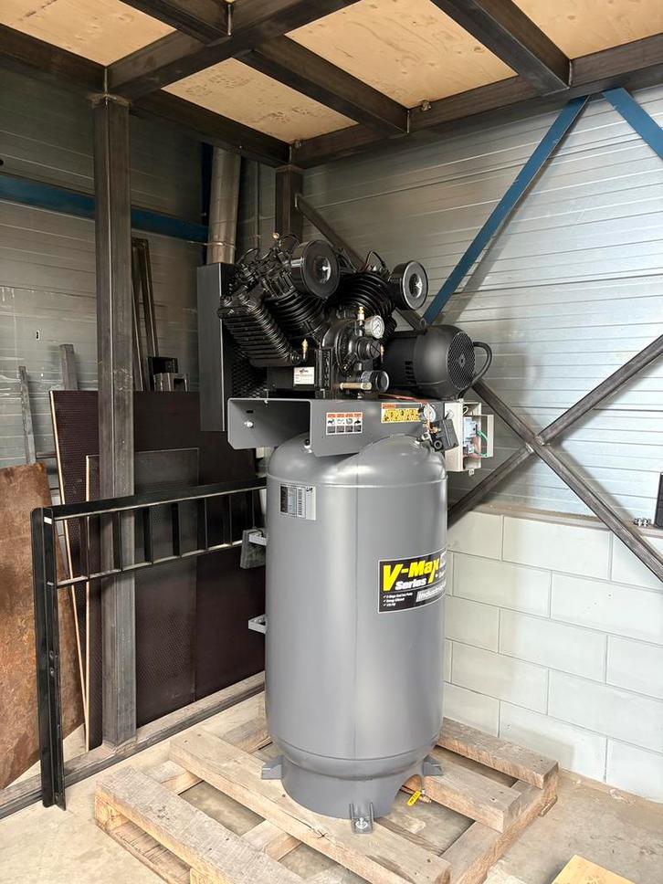 Compressor V-Max Elite 300L NIEUW, Doe-het-zelf en Verbouw, Compressors, Nieuw, 10 bar of meer, 100 liter of meer, Ophalen