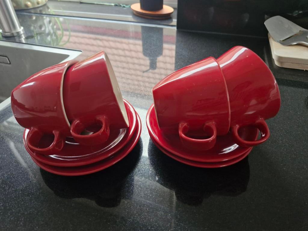 4 mooie kop en schotels, Huis en Inrichting, Keuken | Tupperware, Ophalen of Verzenden, Beker of Kan